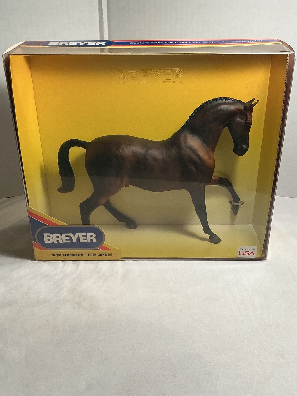 NIB Breyer #900 Vandergelder Dutch Warmblood Dressage Horse Figurine original